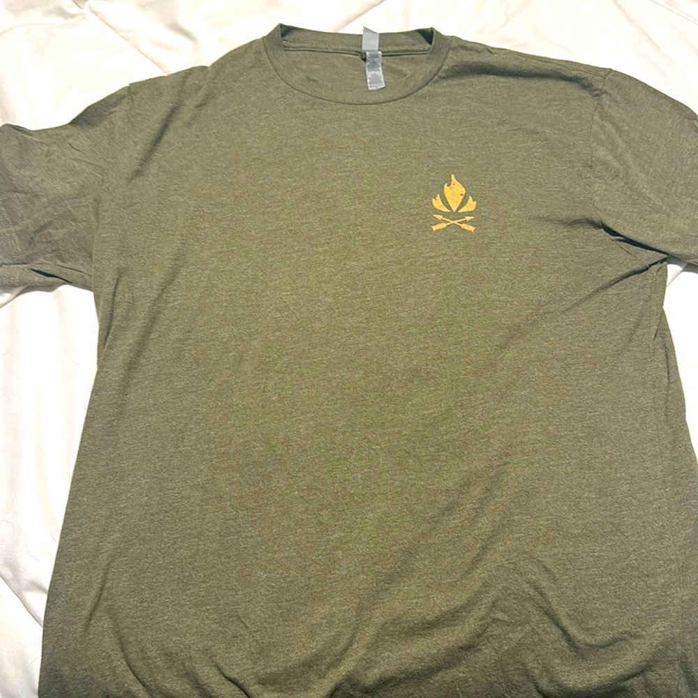 Fieldcraft Survival tee shirt.. like new, worn maybe once. Army green. Size L